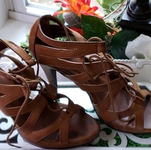 🛍Chinese  Laundry   wrap  up heels